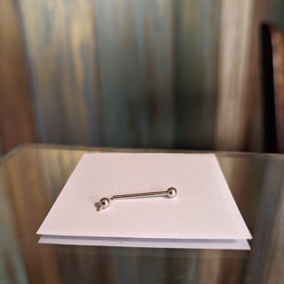 Two 16 gauge 14K White Gold Straight Barbells Internal Threading with Screwball - Picture 3 of 4